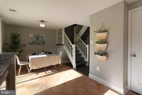 1115 Sandy Hollow Ct, Silver Spring, MD 20905 photo 8