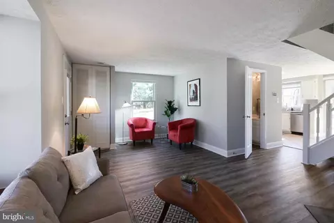 1115 Sandy Hollow Ct, Silver Spring, MD 20905 photo 4