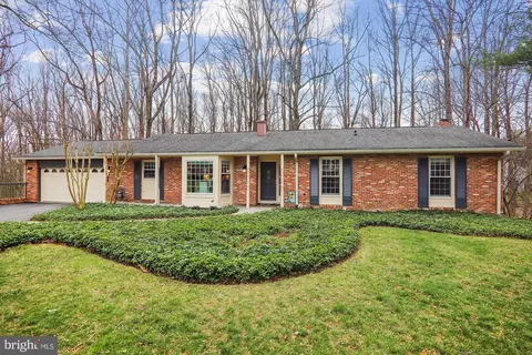 11700 Auth Ln, Silver Spring, MD 20902 photo 2