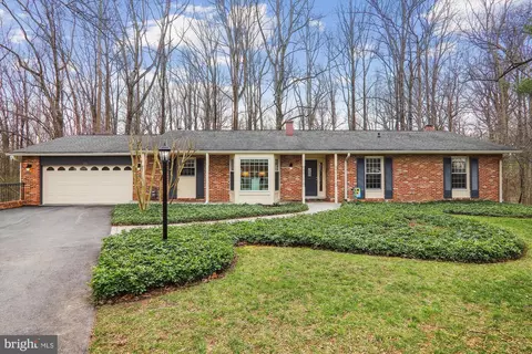 11700 Auth Ln, Silver Spring, MD 20902