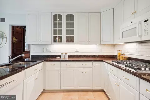 11700 Auth Ln, Silver Spring, MD 20902 photo 21