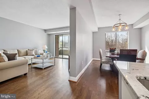 3200 N Leisure World Blvd #118, Silver Spring, MD 20906