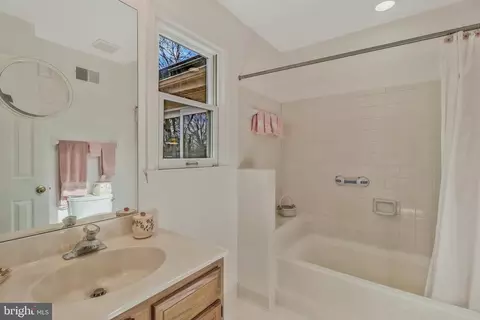 2729 Deer Ridge Dr, Silver Spring, MD 20904 photo 32