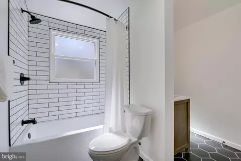 Bath - 214 Dale Dr, Silver Spring, MD 20910 photo 5 of 6