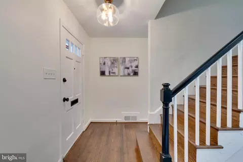 Entry Way - 214 Dale Dr, Silver Spring, MD 20910 photo 1 of 2