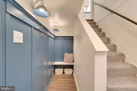 Entry Way - 214 Dale Dr, Silver Spring, MD 20910 photo 2 of 2