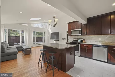 904 Dryden St, Silver Spring, MD 20901