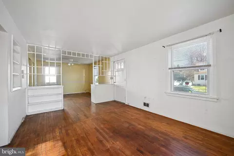 Entry Way - 2604 Terrapin Rd, Silver Spring, MD 20906 photo 1 of 3