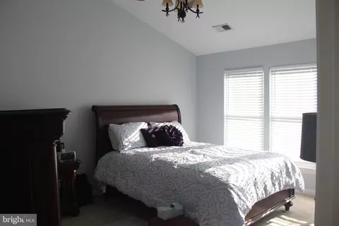 Bedroom - 2102 Elm Tree Ln, Silver Spring, MD 20906 photo 2 of 3