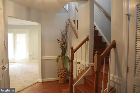 Entry Way - 2102 Elm Tree Ln, Silver Spring, MD 20906 photo 4 of 15