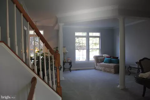 Entry Way - 2102 Elm Tree Ln, Silver Spring, MD 20906 photo 6 of 15