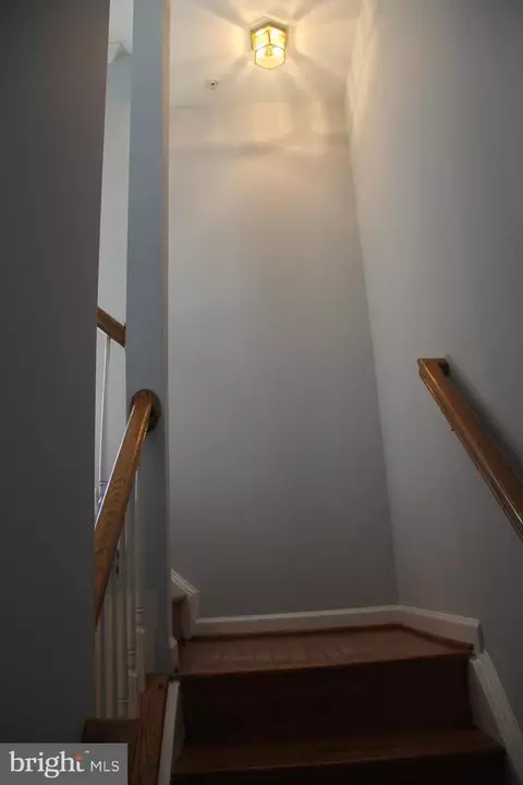 Entry Way - 2102 Elm Tree Ln, Silver Spring, MD 20906 photo 5 of 15