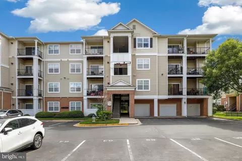 19615 Galway Bay Cir #401, Germantown, MD 20874