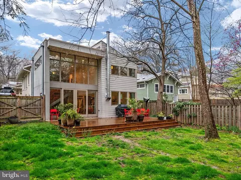 209 Spring Ave, Takoma Park, MD 20912