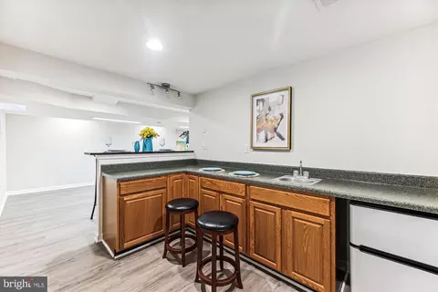 Kitchen - 8500 Fox Run, Potomac, MD 20854 photo 3 of 6