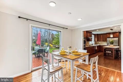 Dining - 8500 Fox Run, Potomac, MD 20854 photo 2 of 6