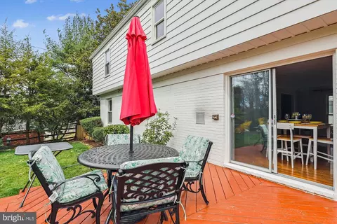 Exterior - 8500 Fox Run, Potomac, MD 20854 photo 3 of 13