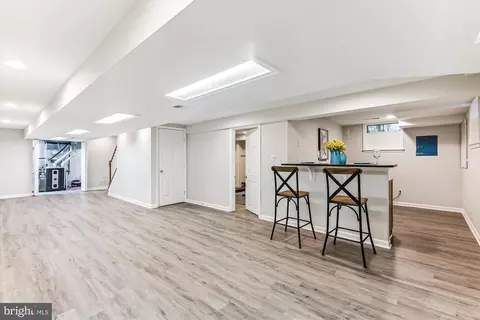 Dining - 8500 Fox Run, Potomac, MD 20854 photo 6 of 6