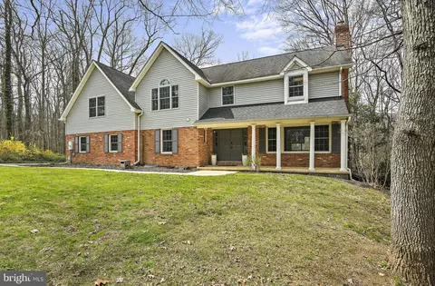 17016 Woodale Dr, Ashton, MD 20861