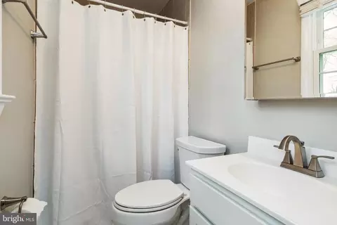 Bath - 13129 Clifton Rd, Silver Spring, MD 20904 photo 2 of 3
