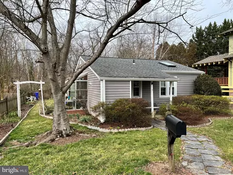 7 Russell Rd, Cabin John, MD 20818