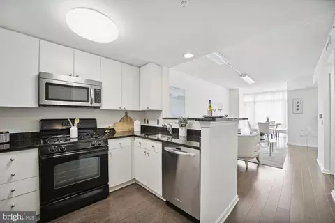 930 Wayne Ave #1111, Silver Spring, MD 20910 photo 8