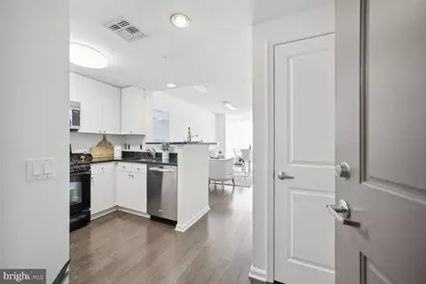 930 Wayne Ave #1111, Silver Spring, MD 20910 photo 7