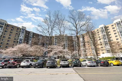 15101 Interlachen Dr #623, Silver Spring, MD 20906 photo 5