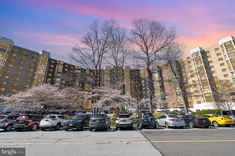 15101 Interlachen Dr #623, Silver Spring, MD 20906