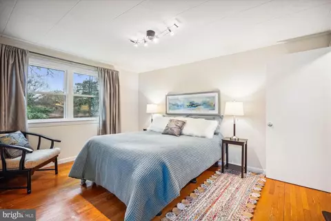Bedroom - 610 Forest Glen Rd, Silver Spring, MD 20901 photo 7 of 8