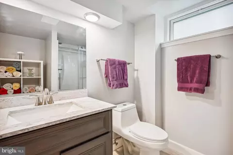Bath - 610 Forest Glen Rd, Silver Spring, MD 20901 photo 4 of 4