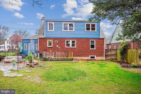 Exterior - 610 Forest Glen Rd, Silver Spring, MD 20901 photo 4 of 12