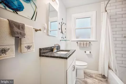 Bath - 610 Forest Glen Rd, Silver Spring, MD 20901 photo 1 of 4