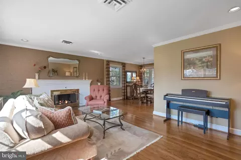1801 Merrifields Dr, Silver Spring, MD 20906 photo 5