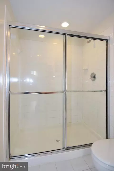 Bath - 7915 Eastern Ave #711, Silver Spring, MD 20910 photo 1 of 5