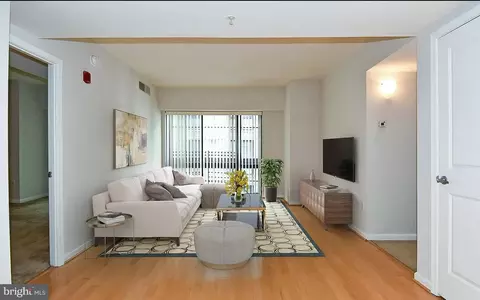Living - 7915 Eastern Ave #711, Silver Spring, MD 20910 photo 1 of 2