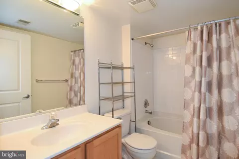 Bath - 7915 Eastern Ave #711, Silver Spring, MD 20910 photo 4 of 5