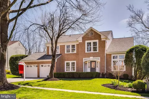 4852 Sweetbirch Dr, Rockville, MD 20853