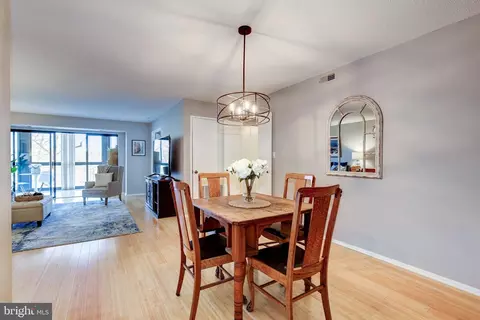 Dining - 15100 Interlachen Dr #522, Silver Spring, MD 20906 photo 3 of 6