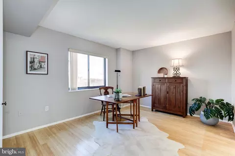 Dining - 15100 Interlachen Dr #522, Silver Spring, MD 20906 photo 5 of 6