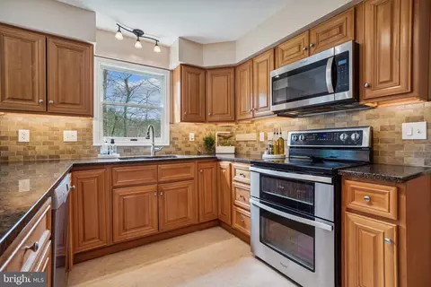 639 Symphony Woods Dr, Silver Spring, MD 20901 photo 10