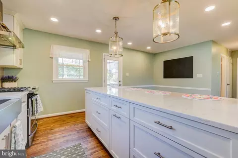3303 Moline Rd, Silver Spring, MD 20902 photo 13
