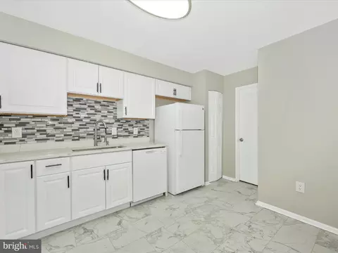 Kitchen - 4129 Peppertree Ln #4129, Silver Spring, MD 20906 photo 6 of 6