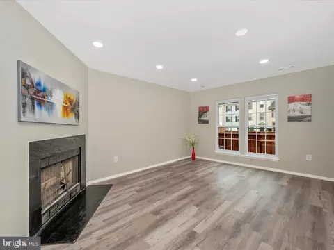 Living - 4129 Peppertree Ln #4129, Silver Spring, MD 20906 photo 3 of 6