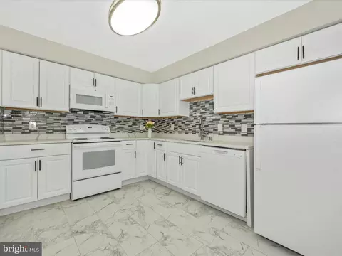 Kitchen - 4129 Peppertree Ln #4129, Silver Spring, MD 20906 photo 2 of 6