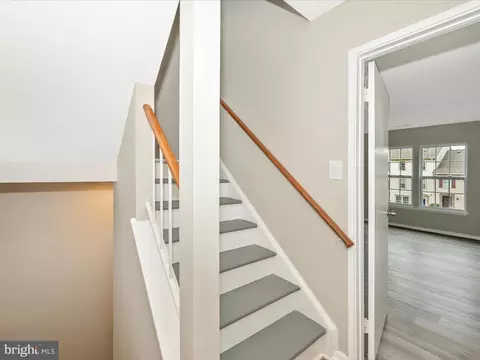 Entry Way - 4129 Peppertree Ln #4129, Silver Spring, MD 20906 photo 3 of 4