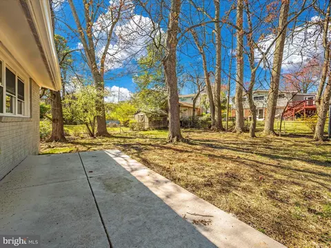 Exterior - 719 Hillsboro Dr, Silver Spring, MD 20902 photo 6 of 15
