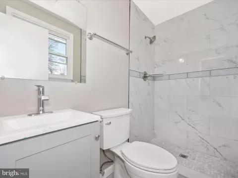 Bath - 719 Hillsboro Dr, Silver Spring, MD 20902 photo 2 of 6