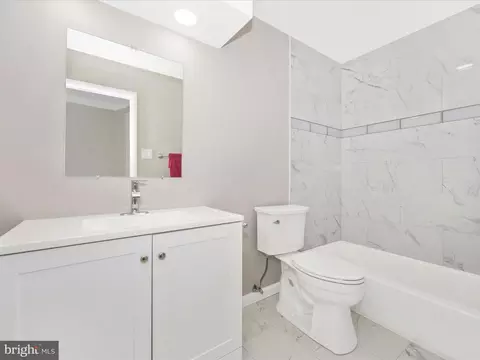 Bath - 719 Hillsboro Dr, Silver Spring, MD 20902 photo 3 of 6