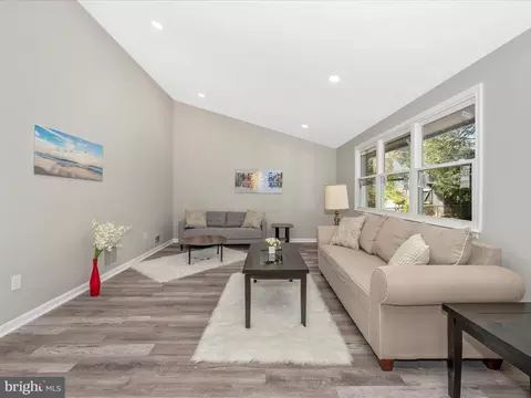 Living - 719 Hillsboro Dr, Silver Spring, MD 20902 photo 2 of 7